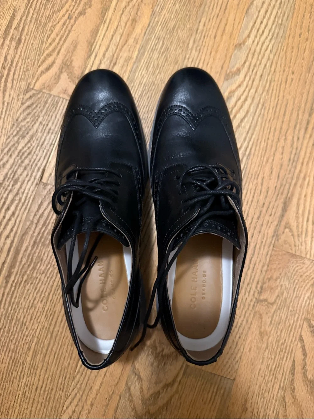 Classic Men's Black Wingtip Derby Shoes